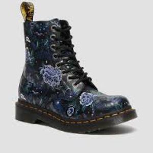 Brand new with box dr.martens floral boots women’s 8